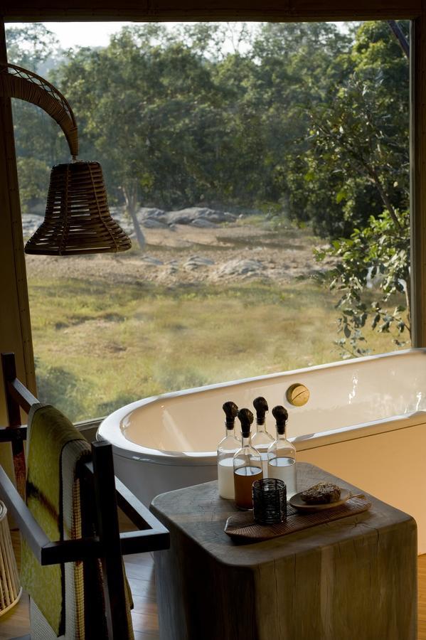 Banjaar Tola Kanha National Park - A Taj Safari Lodge Exterior photo
