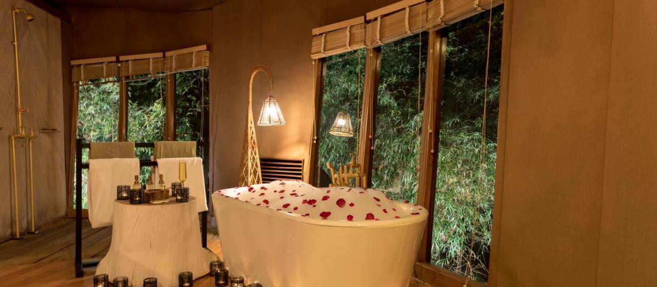 Banjaar Tola Kanha National Park - A Taj Safari Lodge Exterior photo